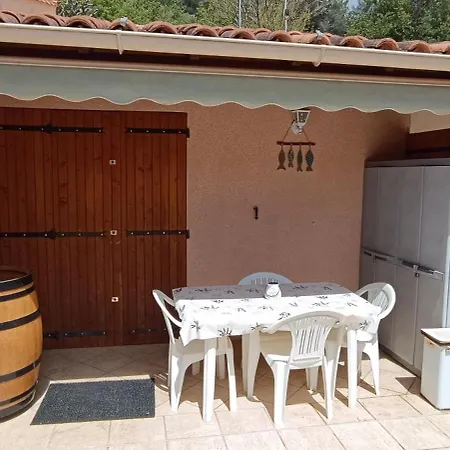 Mazet Provencal Gorges Du Verdon 4 Personnes Pensionat 3*